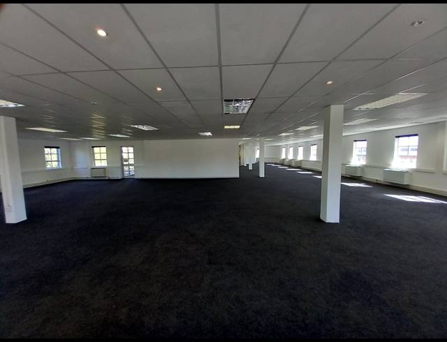 363M² OFFICE TO LET IN FOURWAYS